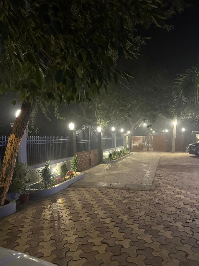 Villa Kaashi Flora - Luxury 3Bhk Varanasi Exterior foto