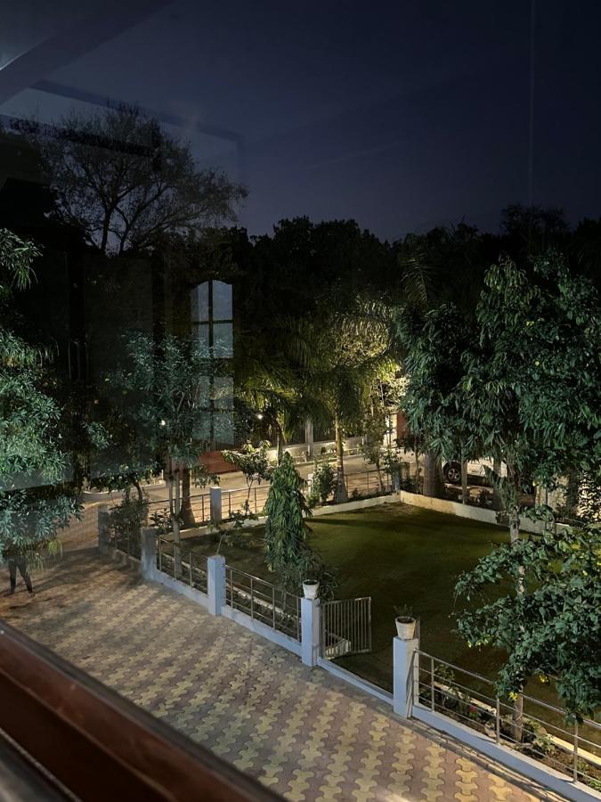 Villa Kaashi Flora - Luxury 3Bhk Varanasi Exterior foto