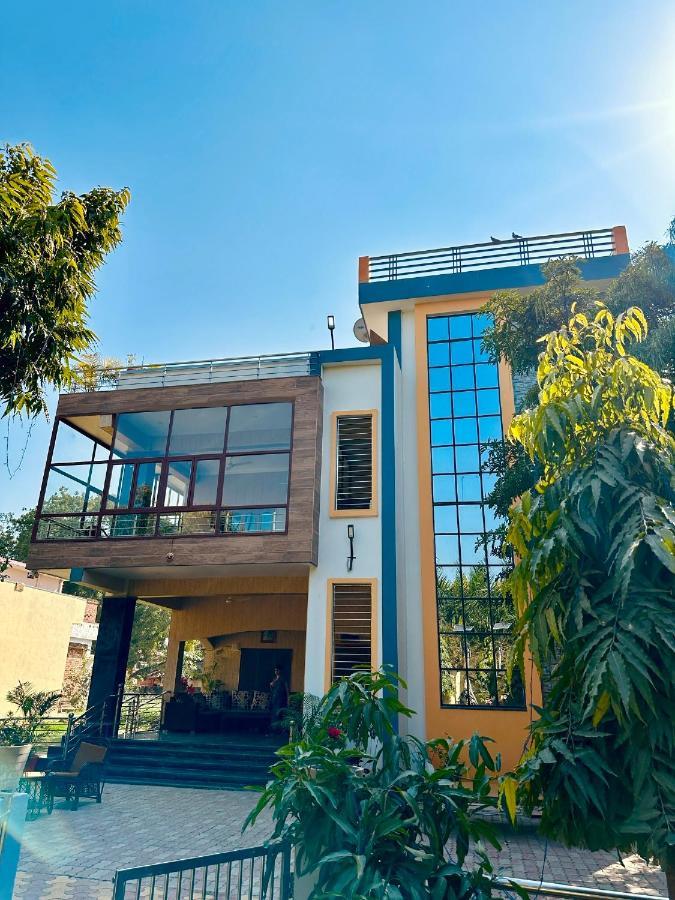 Villa Kaashi Flora - Luxury 3Bhk Varanasi Exterior foto